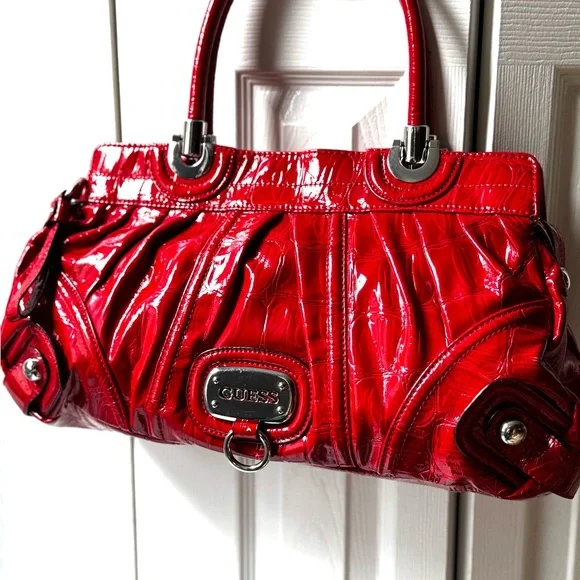 Vintage Guess One of their Iconic Leather Like Croc Print Bags - Picture 2 of 16